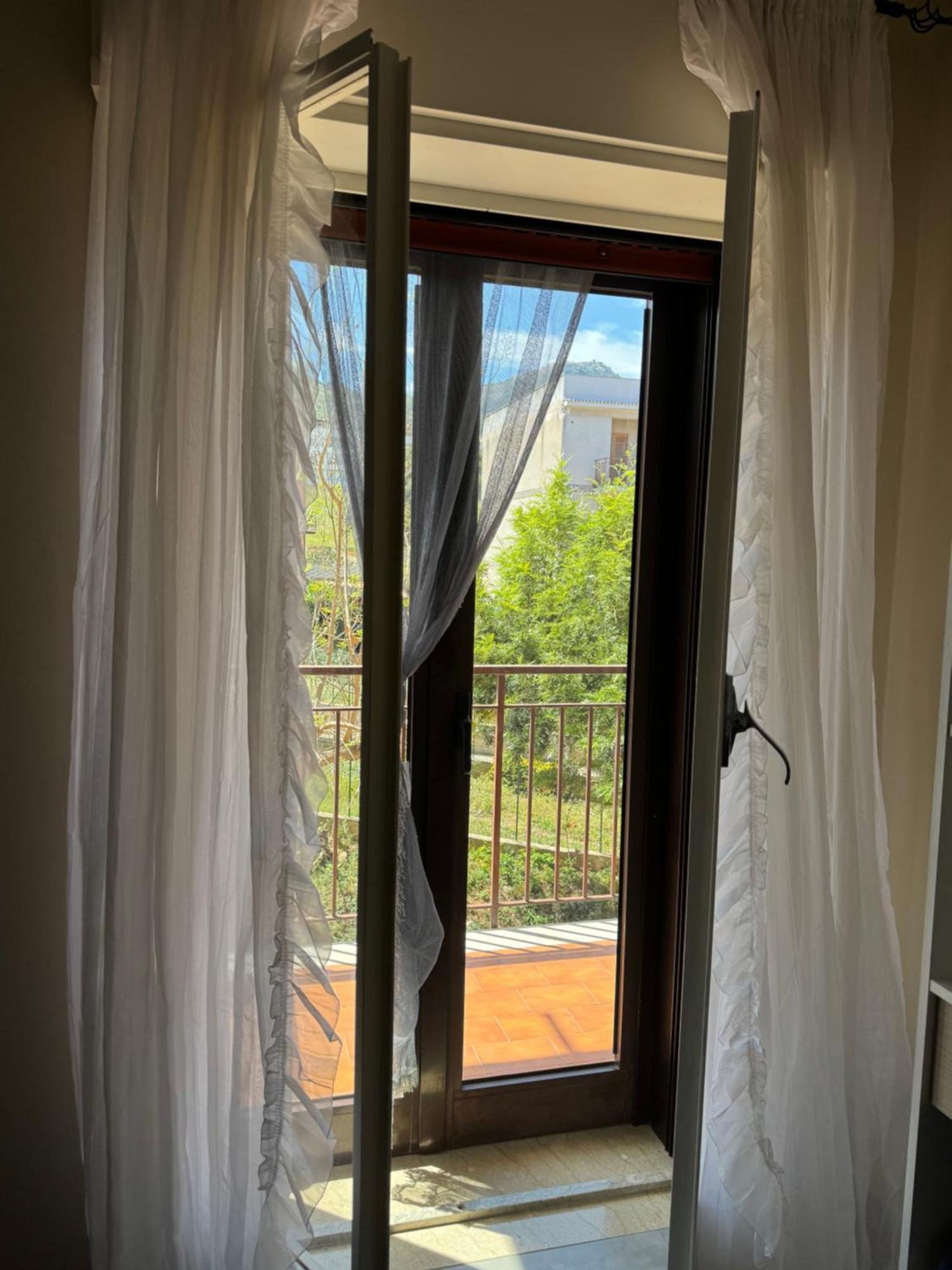 B&B Aria Di Mare - Pollina Sicilia Finale Buitenkant foto